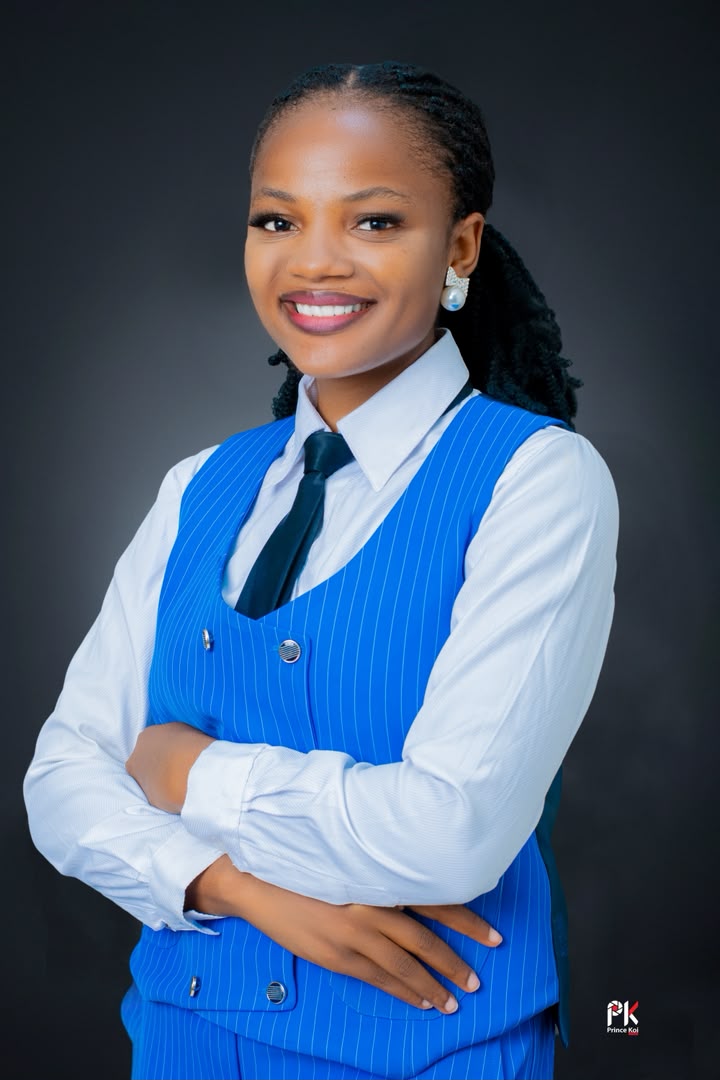 Portrait of Ndichung Larissa Kenneh, founder and developer of EcoPlate